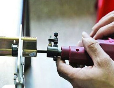 龙凤24小时上门开锁公司